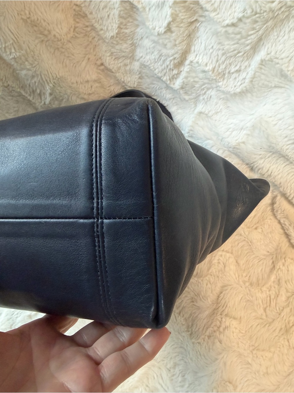 πVintage!! Coach mini Waverly navy blue leather with a gold hardware - Picture 8 of 14